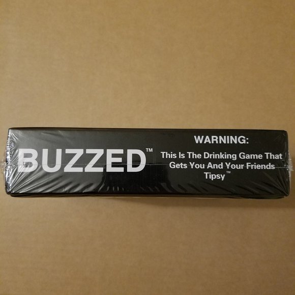 Buzzed - Adult Drinking Card Game - Picture 3 of 4